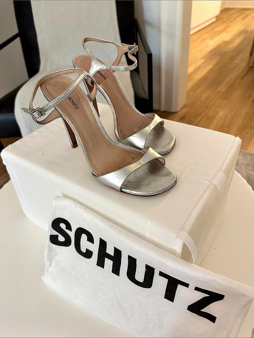 Schutz Altina Leather Sandal Metallic Silver Heels (Leather made in Brazil)